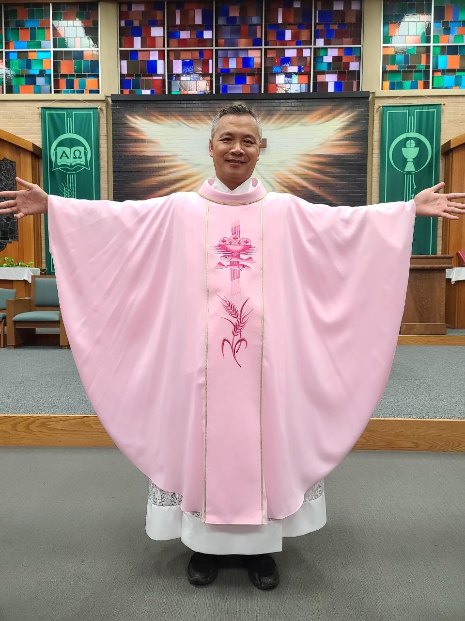 PINK VESTMENT 03