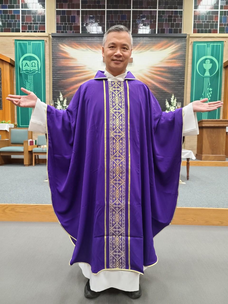 PURPLE VESTMENT 06